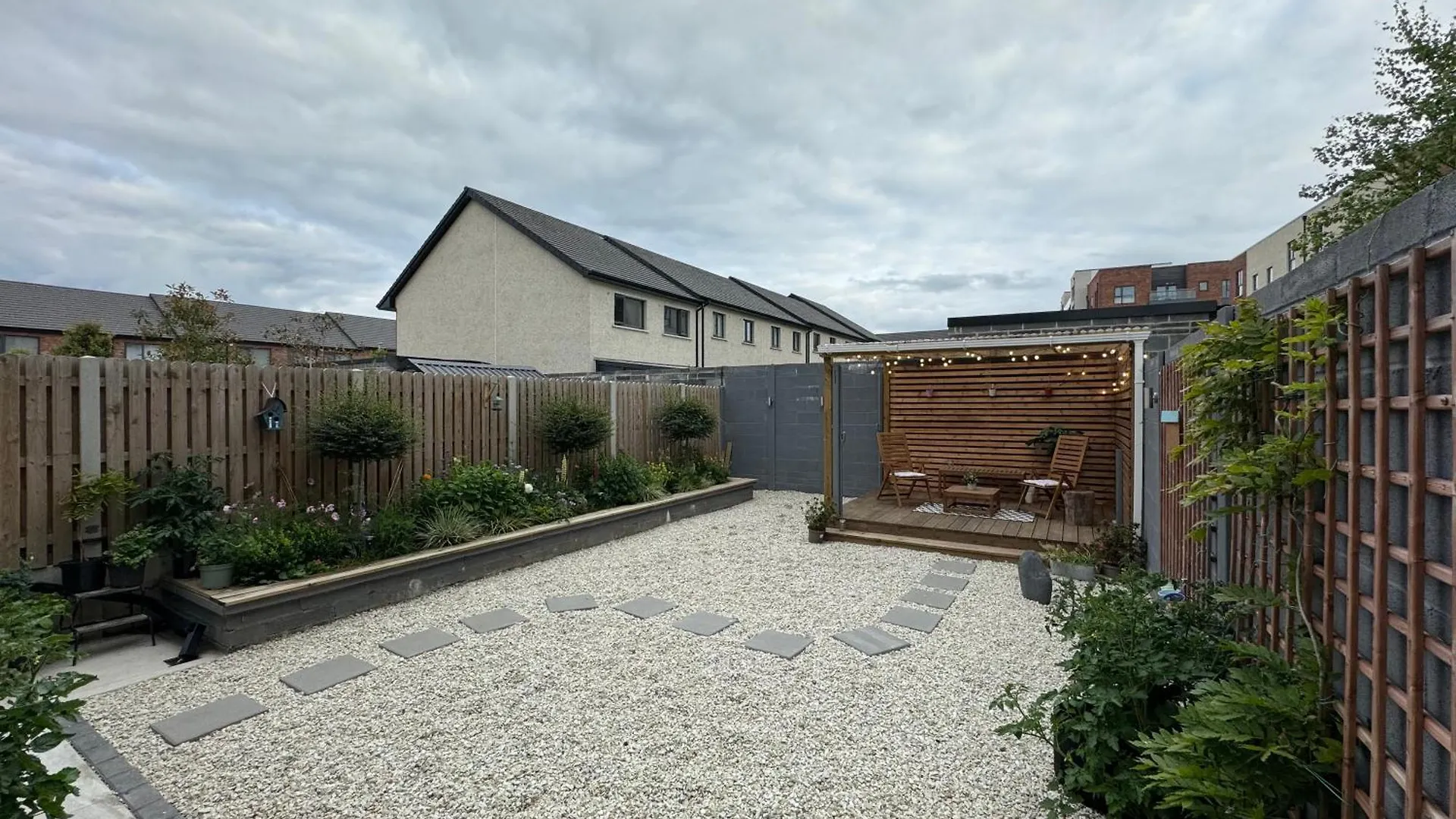 The Hive - Luxury Ensuite Room - Full Privacy As Only Room On The Top Floor! Dublin Homestay